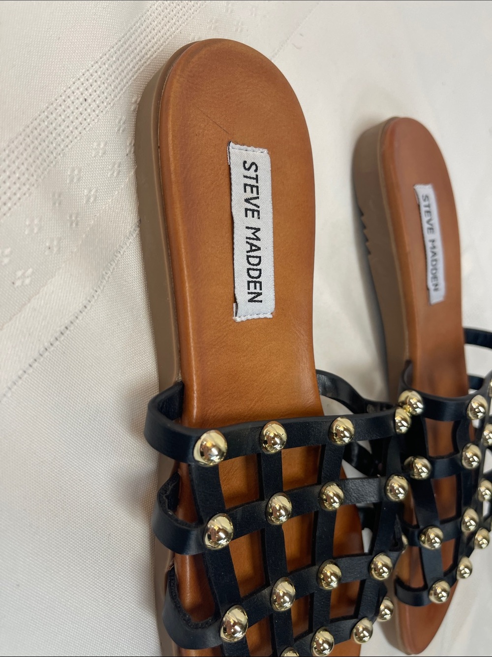 Steve Madden Black Studded Woven Slide Sandals Sz 6.5 - Picture 10 of 16